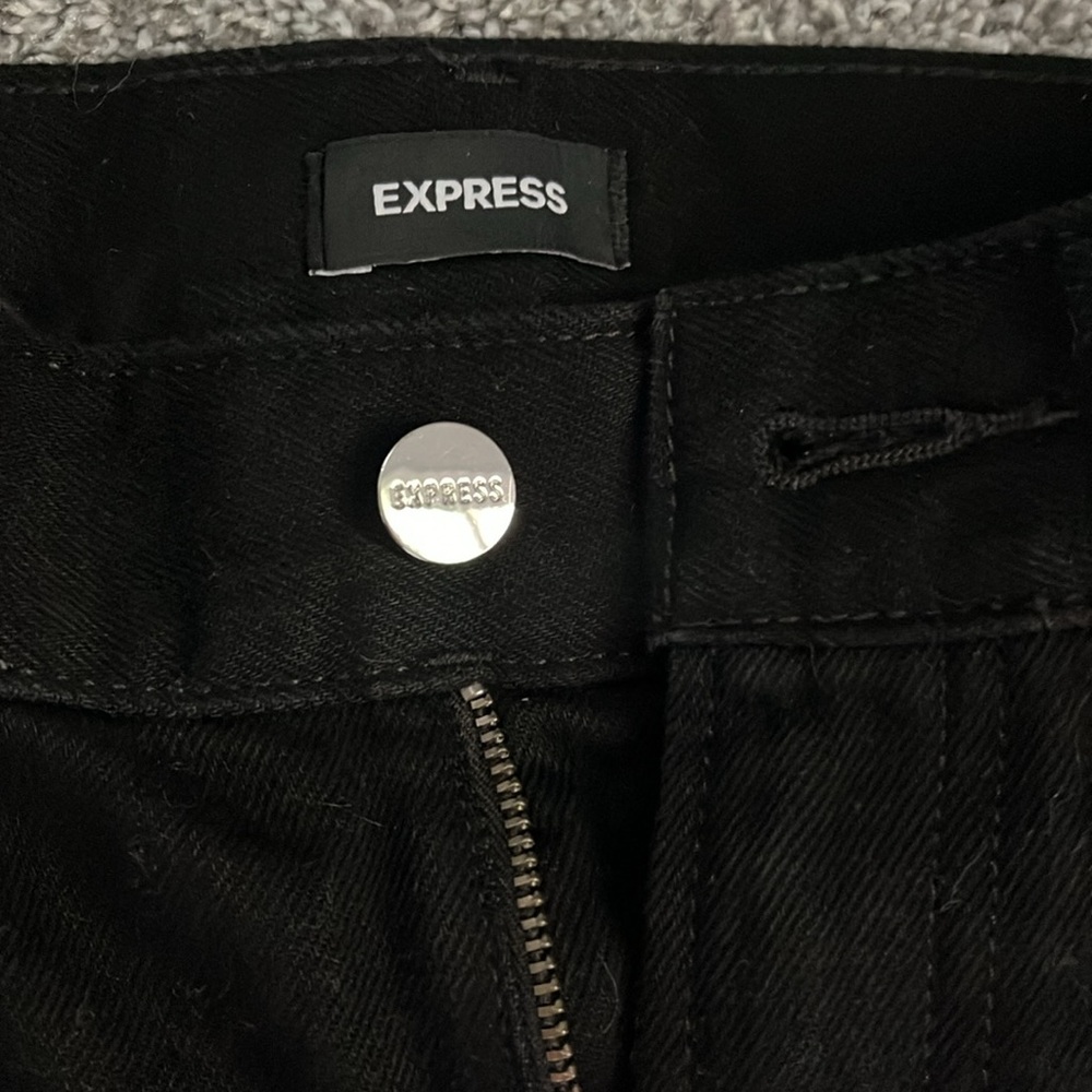 Express - Picture 4 of 11